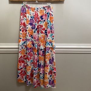 June & Hudson Maxi Tiered Ruffle Skirt Ladies size Medium EUC Floral